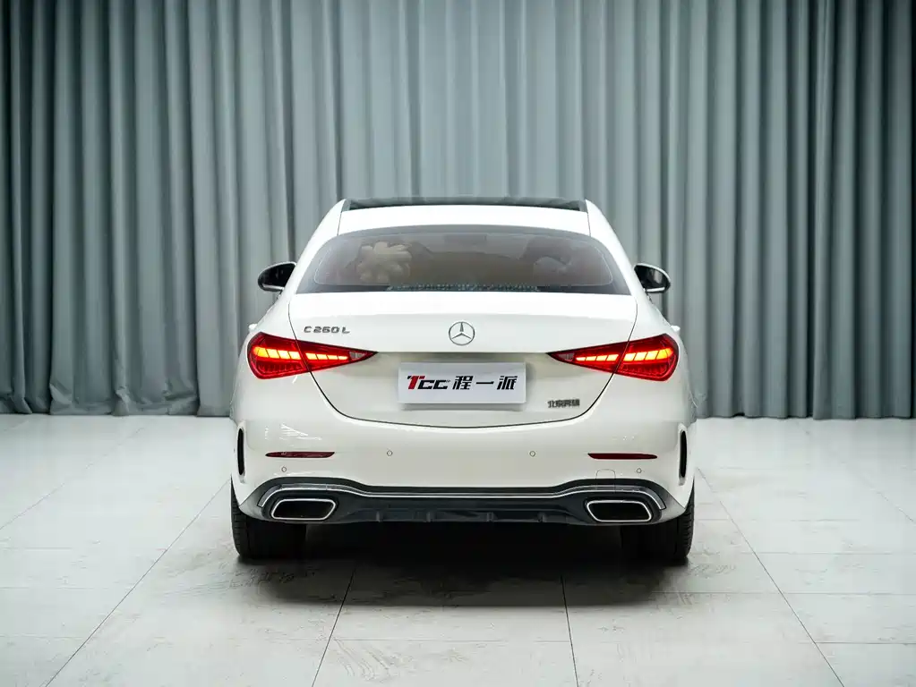 Mercedes-Benz C-Class — миниатюра 11