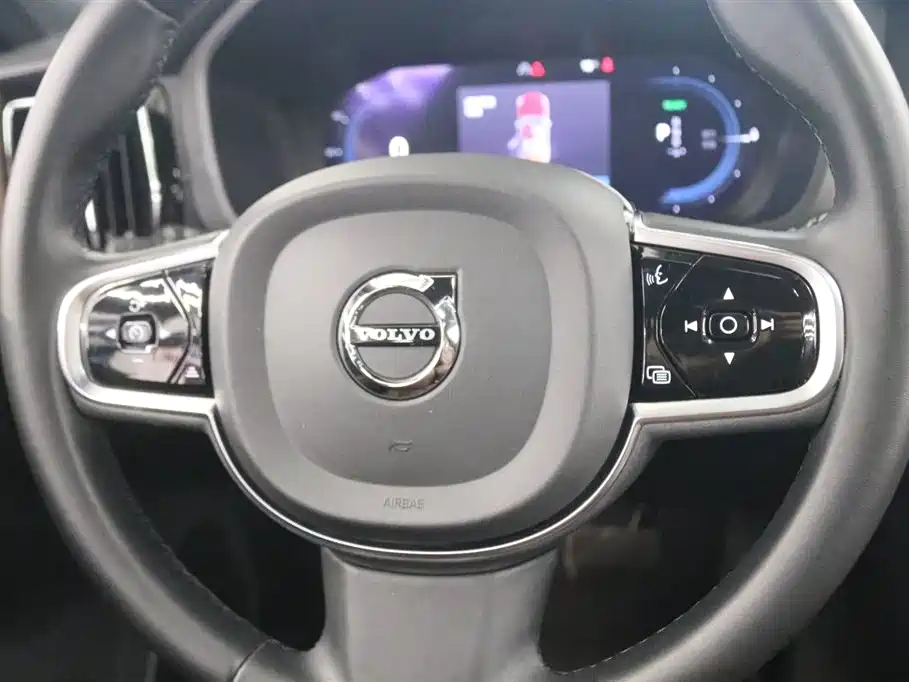 VOLVO XC60 PLUG IN HYBRID