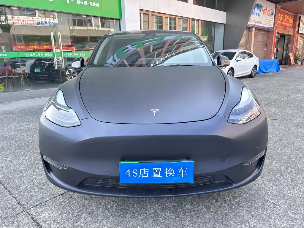 Tesla Model Y — миниатюра 2
