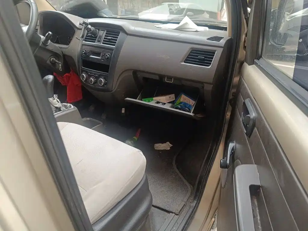 Wuling Rongguang — миниатюра 25