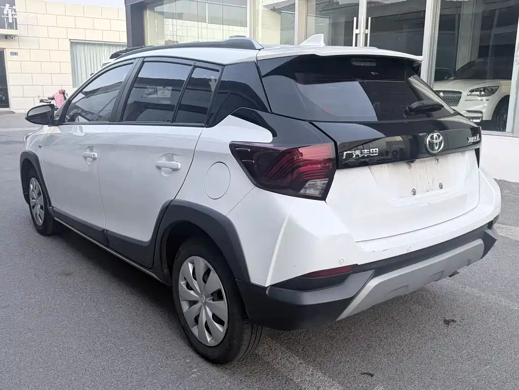 TOYOTA YARIS L ZHIXUAN