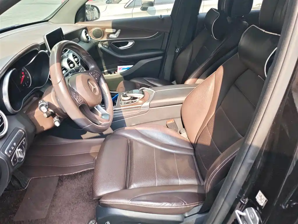 Mercedes-Benz GLC 2018 GLC 300 4MATIC