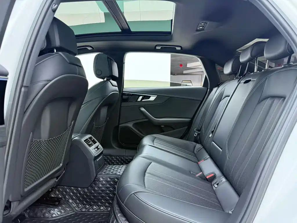 Audi A4L — миниатюра 5