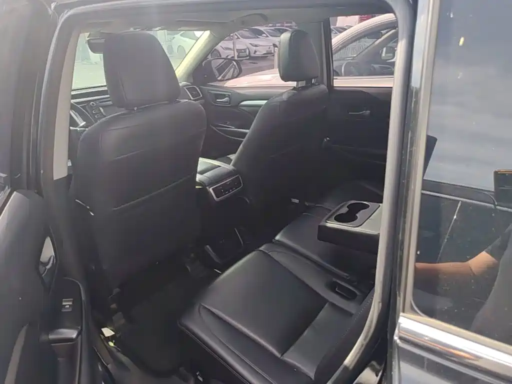 Toyota Highlander — миниатюра 22