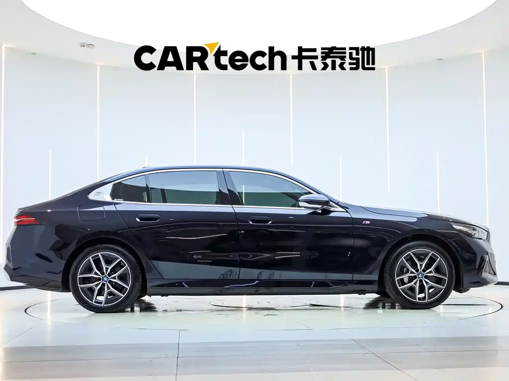 BMW i5 — миниатюра 29