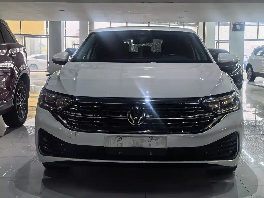 Volkswagen Sagitar 2022