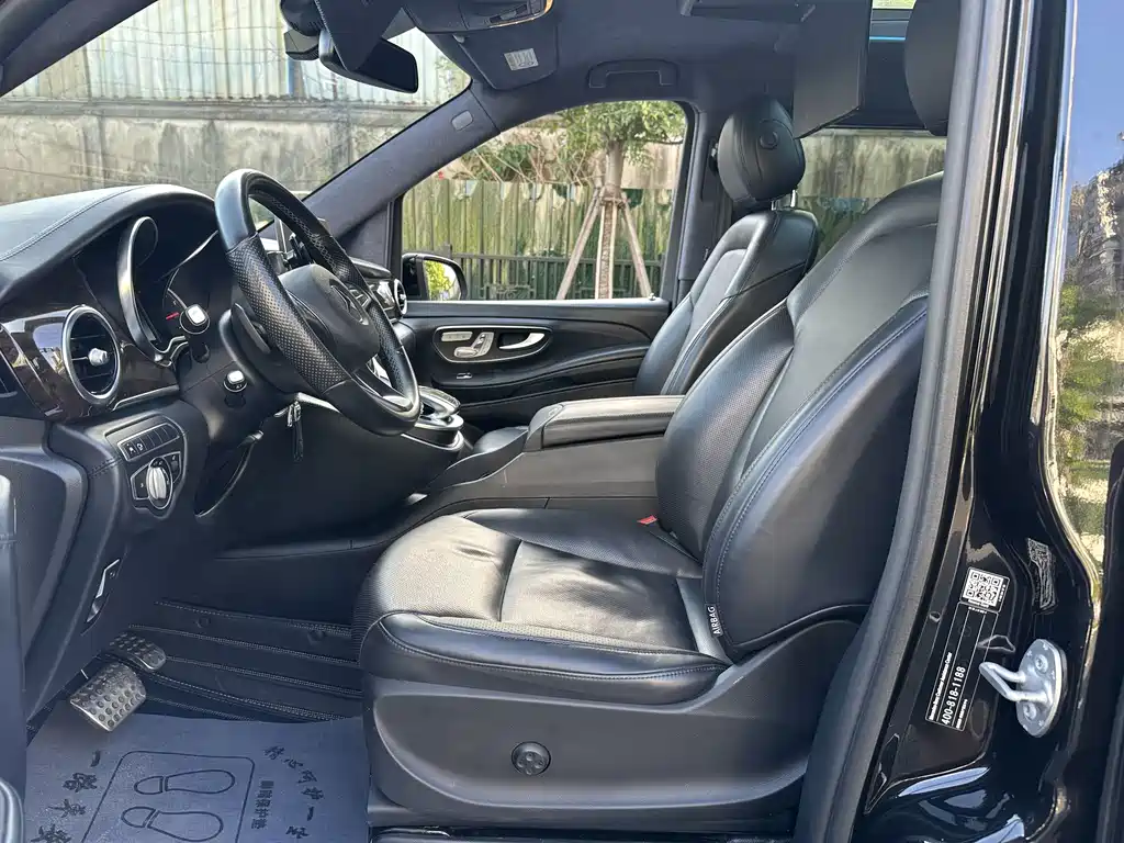 Mercedes-Benz V-Class V 2018 V 260 L Luxury Long Wheelbase VI