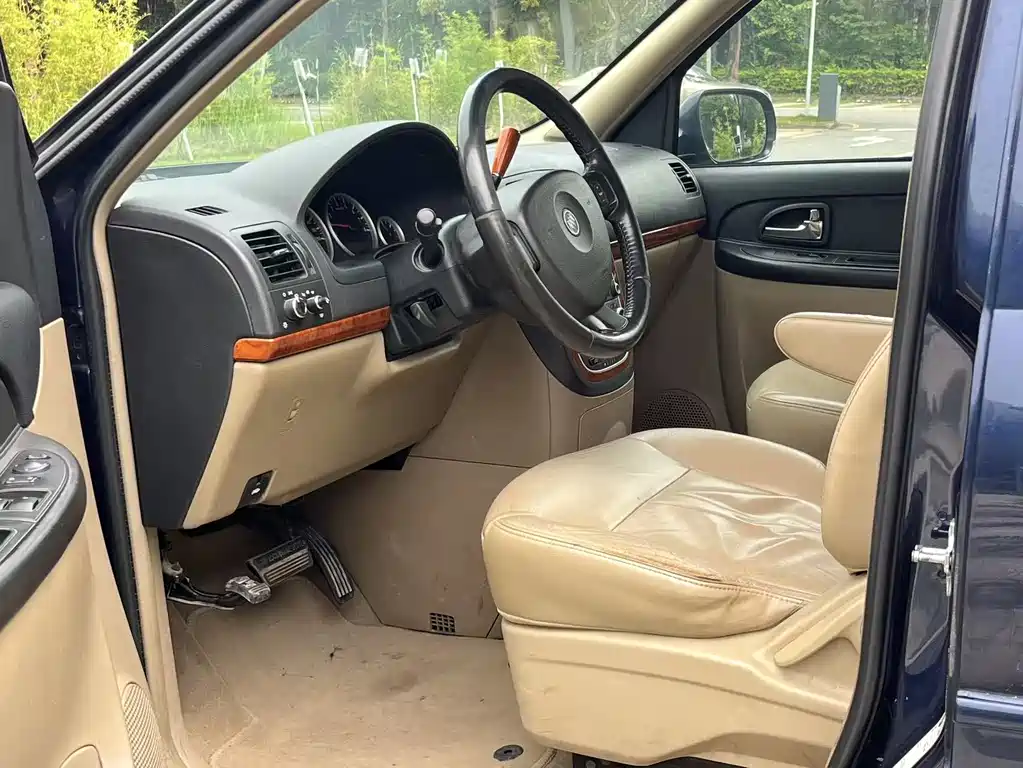 Buick GL8 2014 2.4L Executive