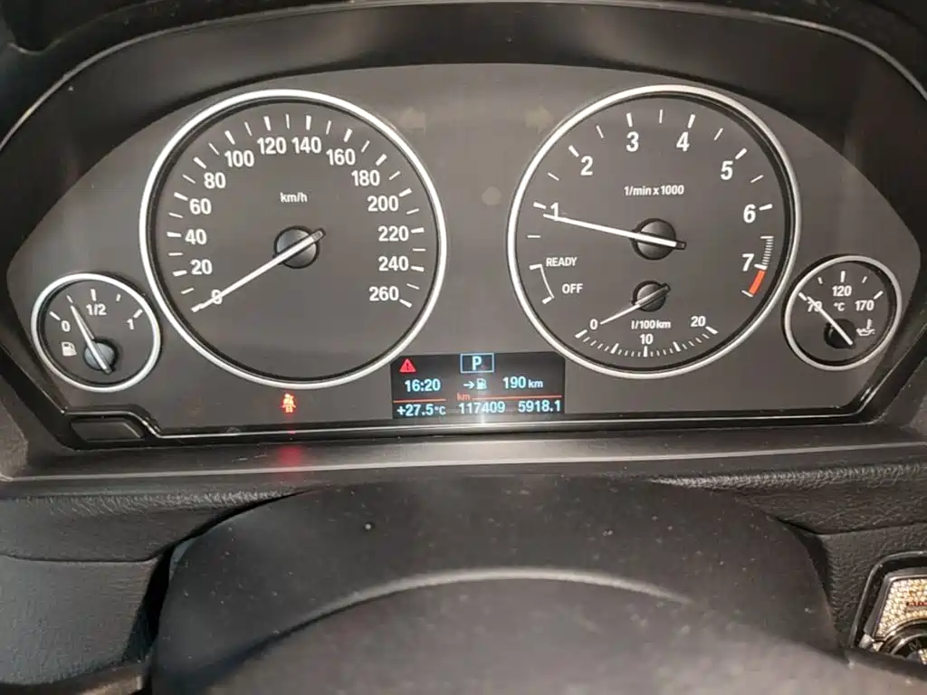 BMW 3 Series — миниатюра 12