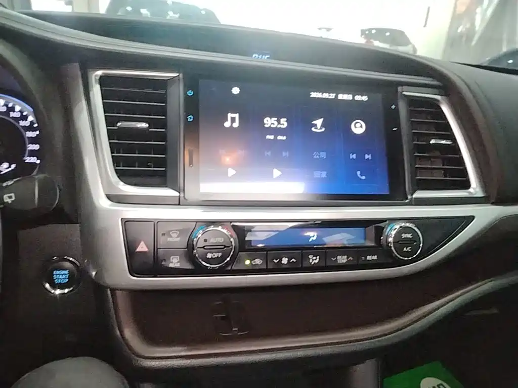 Toyota Highlander — миниатюра 13