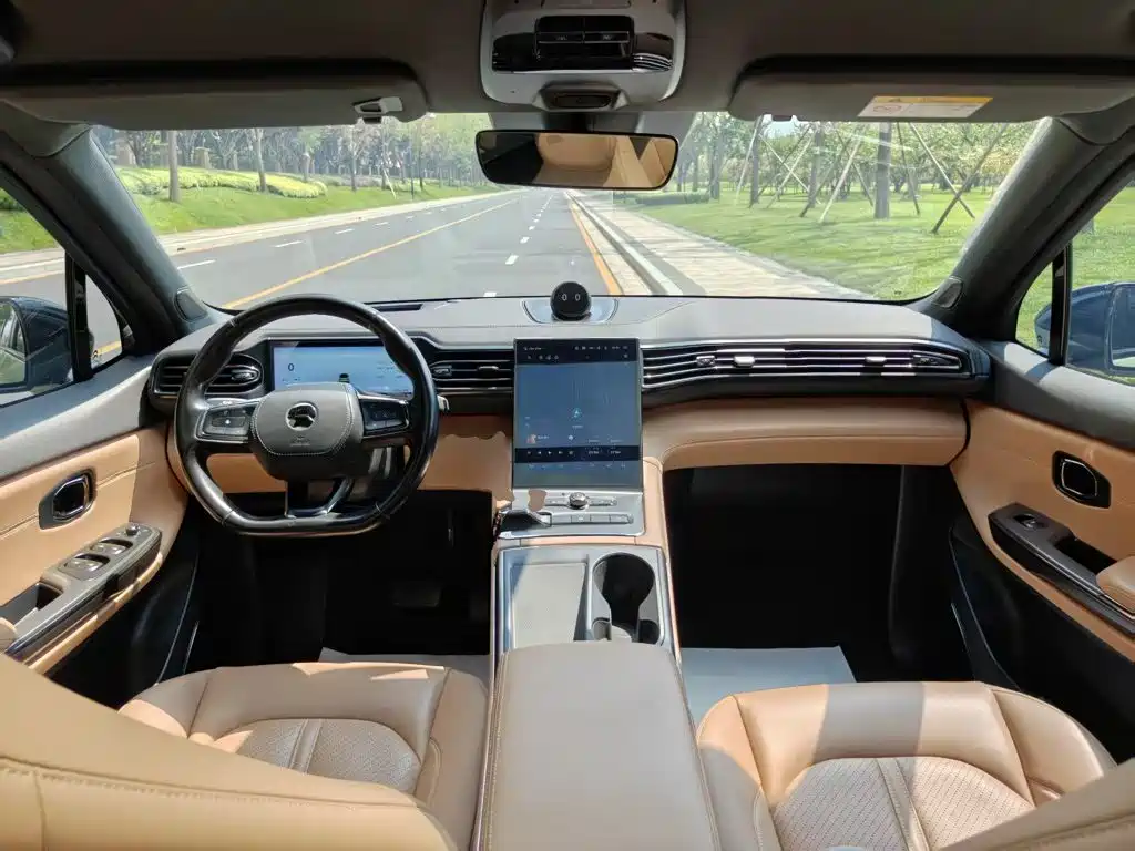 NIO ES6 — миниатюра 10