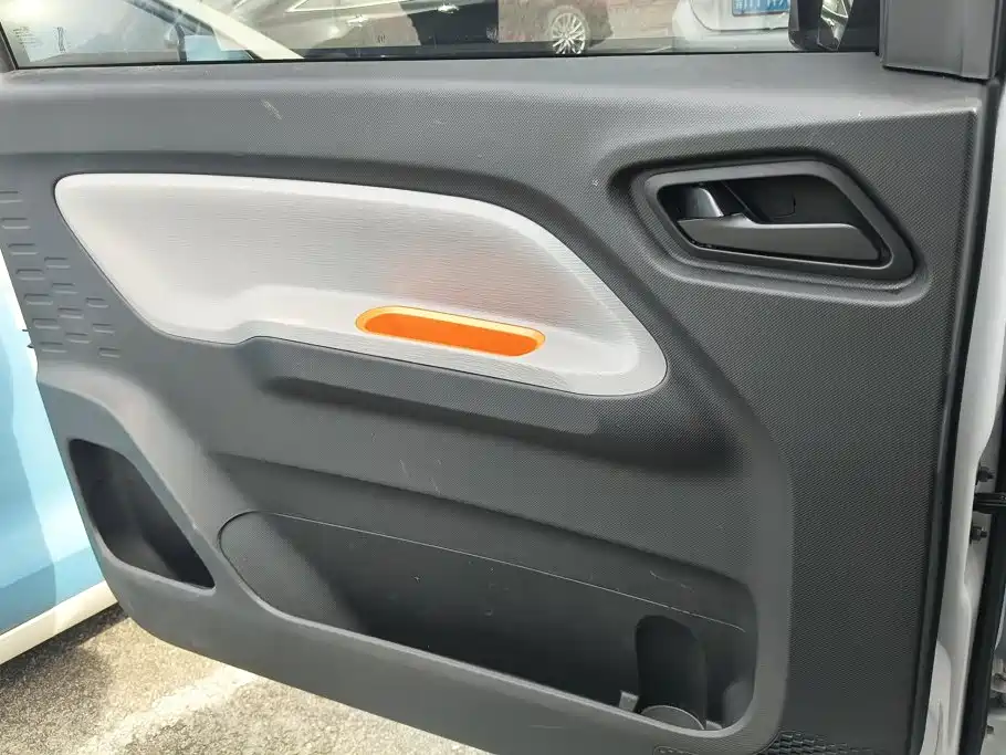 Wuling MINIEV — миниатюра 7
