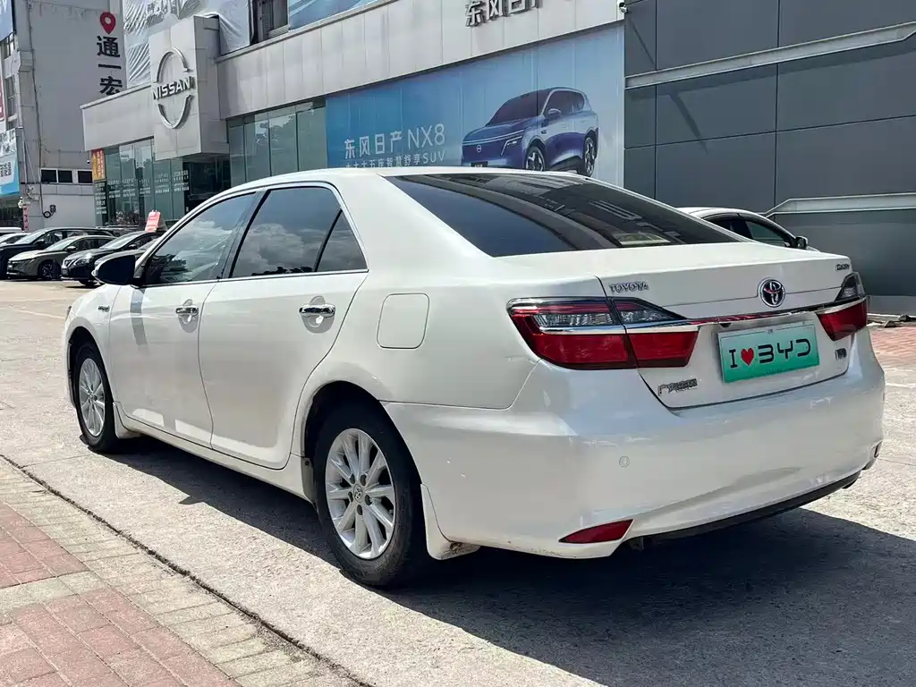 Toyota Camry — миниатюра 9