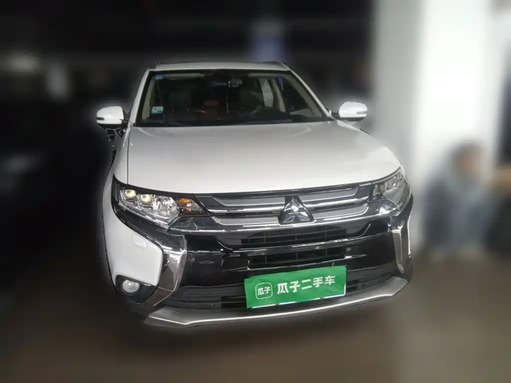 Mitsubishi Outlander — миниатюра 3
