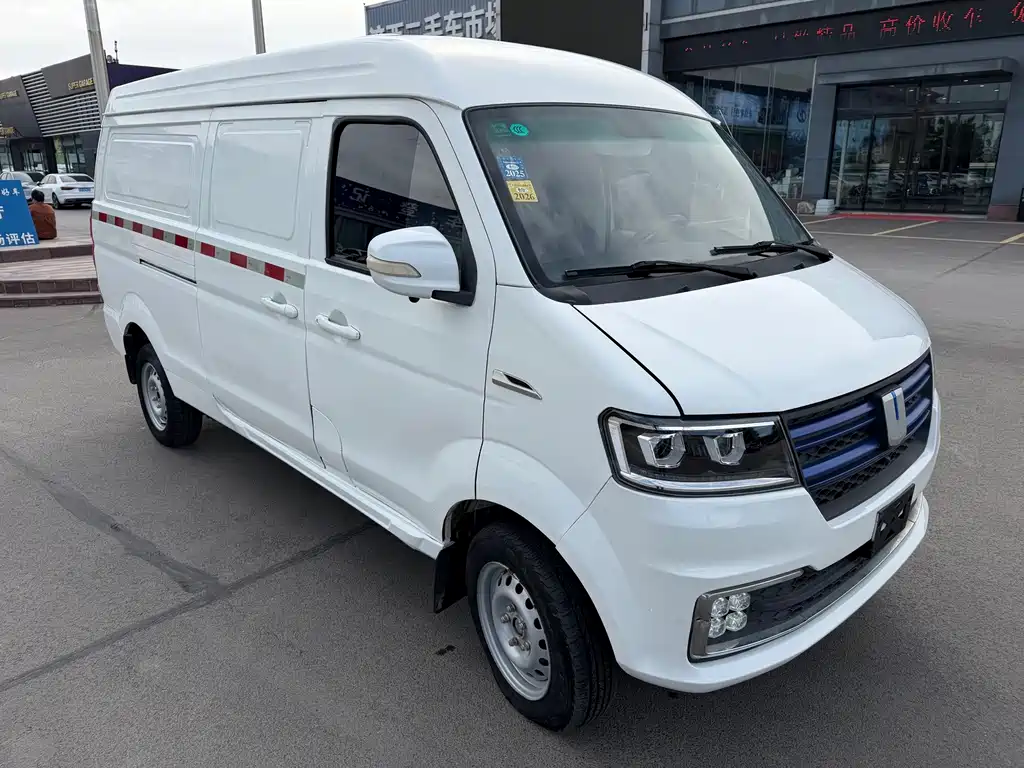 Yuan Cheng Yuan Cheng E5 — миниатюра 3
