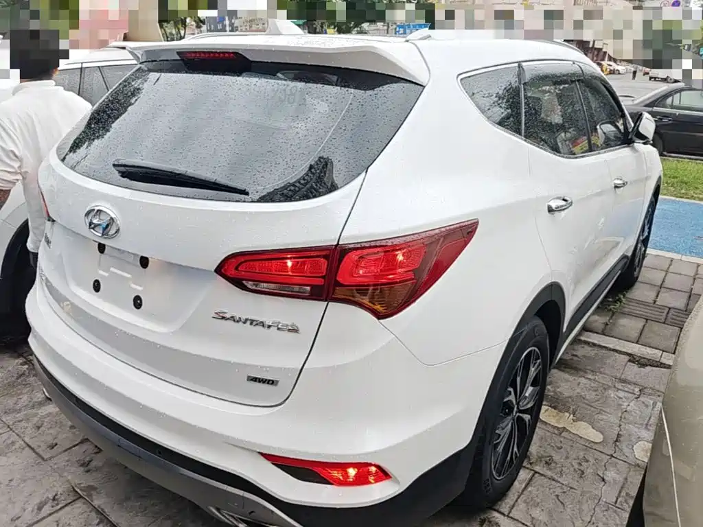 Hyundai Santa Fe — миниатюра 7