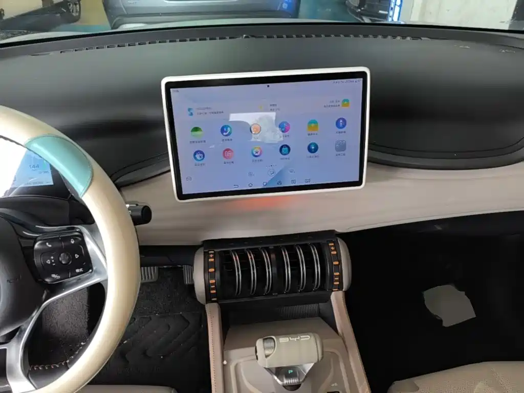 BYD Yuan Plus — миниатюра 10