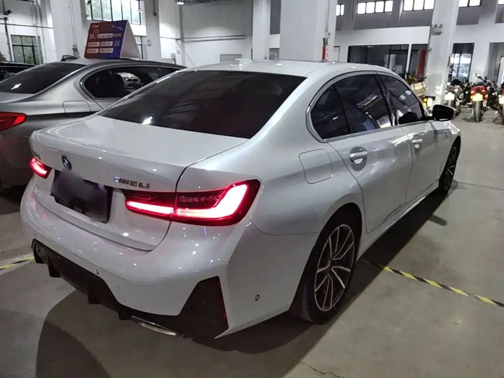 BMW 3 Series — миниатюра 7