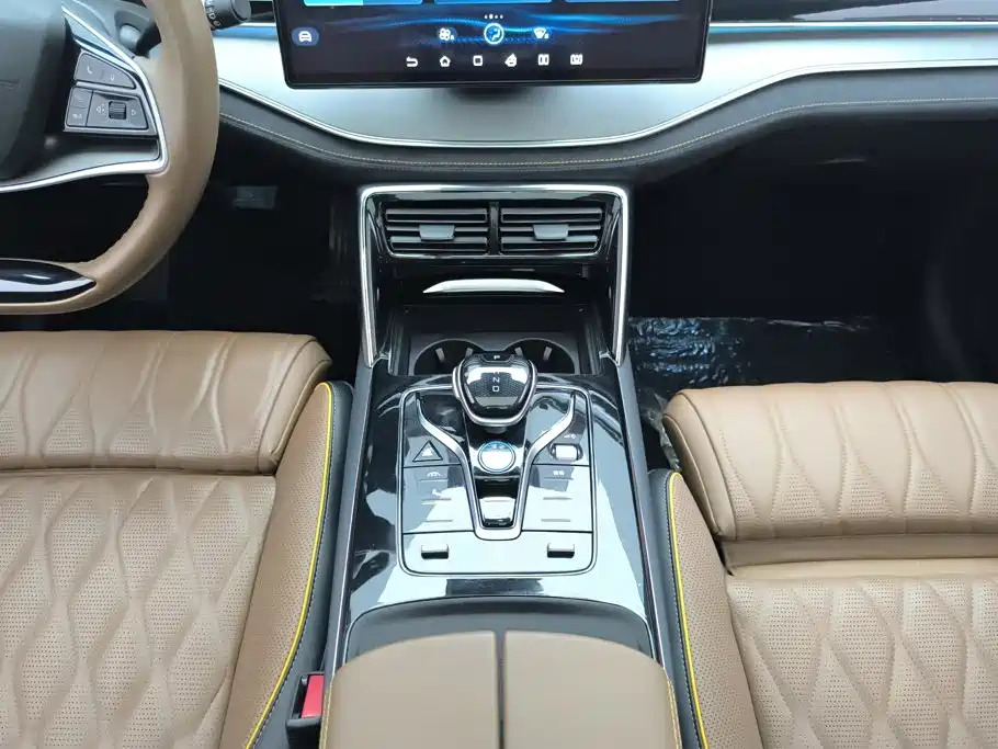 BYD Tang New Energy — миниатюра 16