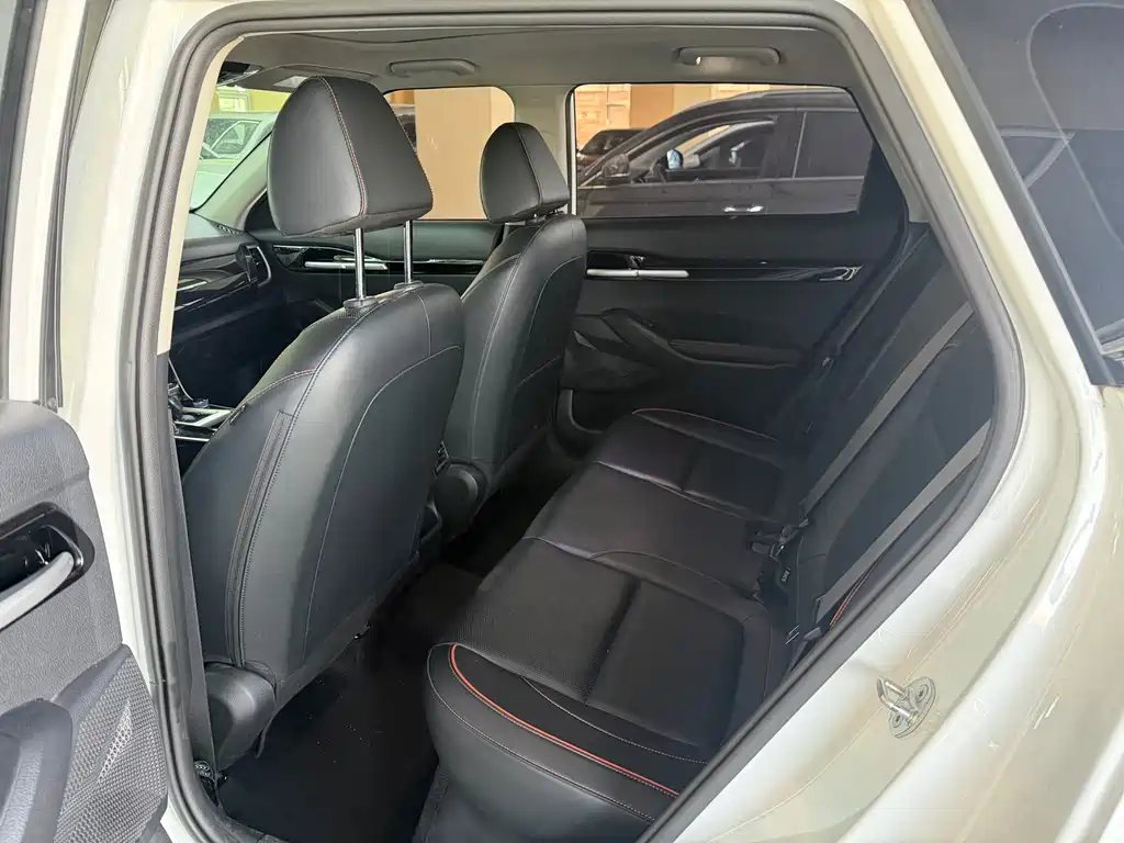 Kia Seltos — миниатюра 11