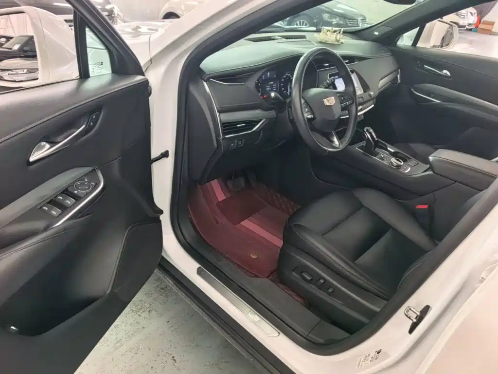 Cadillac XT4 — миниатюра 16