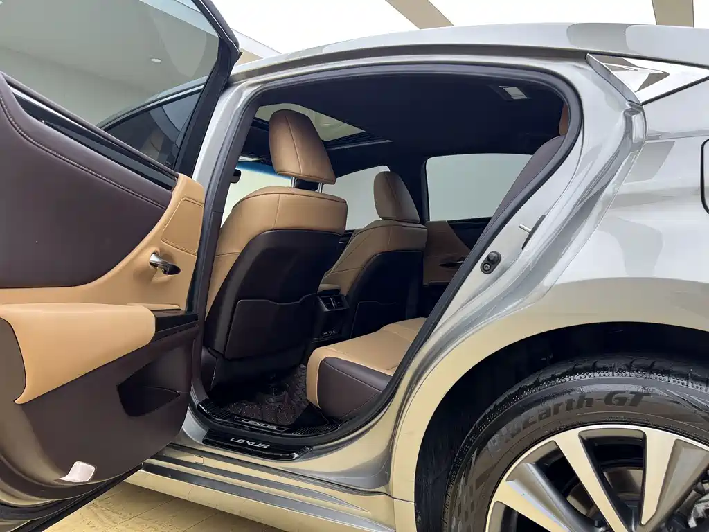 Lexus ES — миниатюра 13