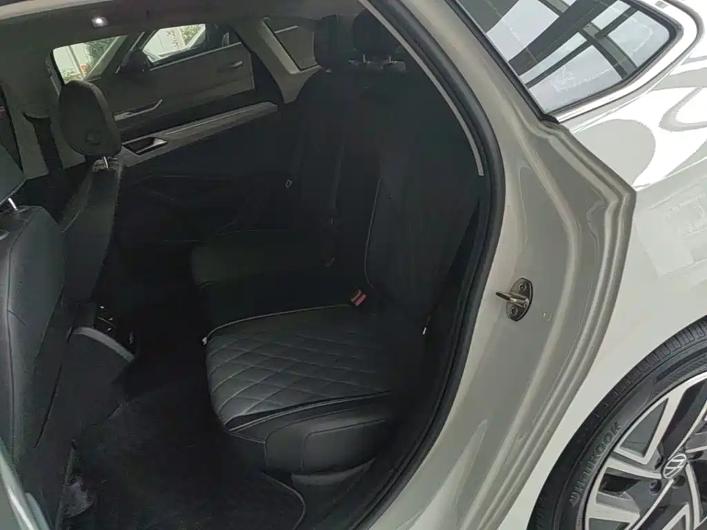 Volkswagen Sagitar — миниатюра 17