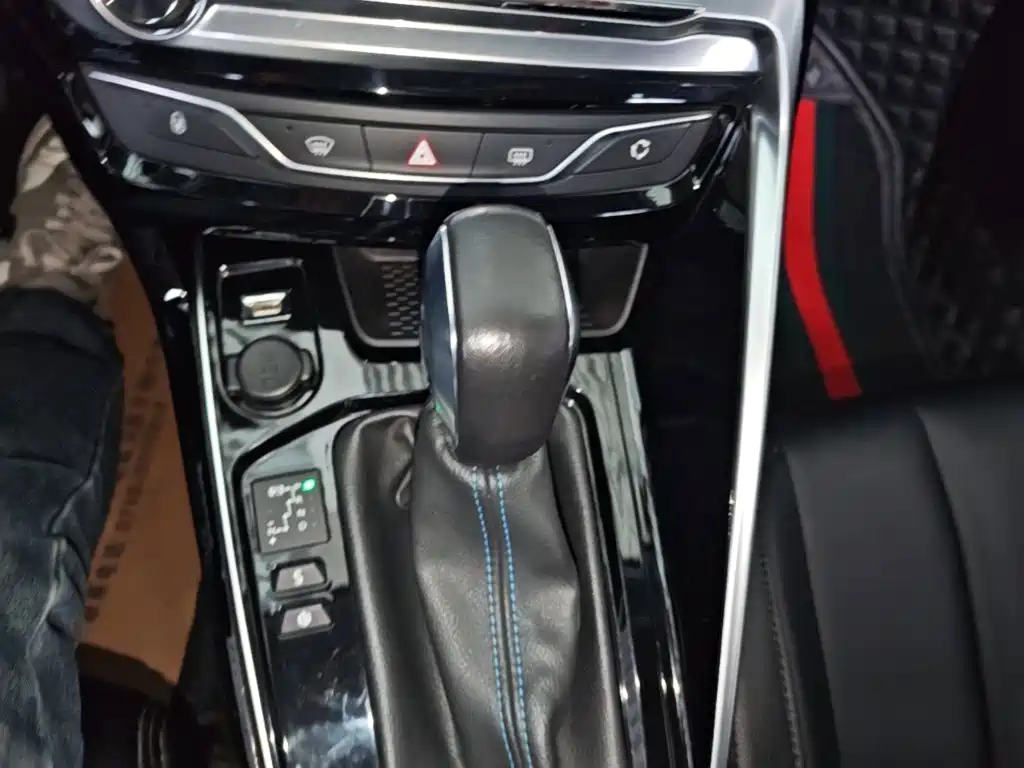 Peugeot 308 — миниатюра 14