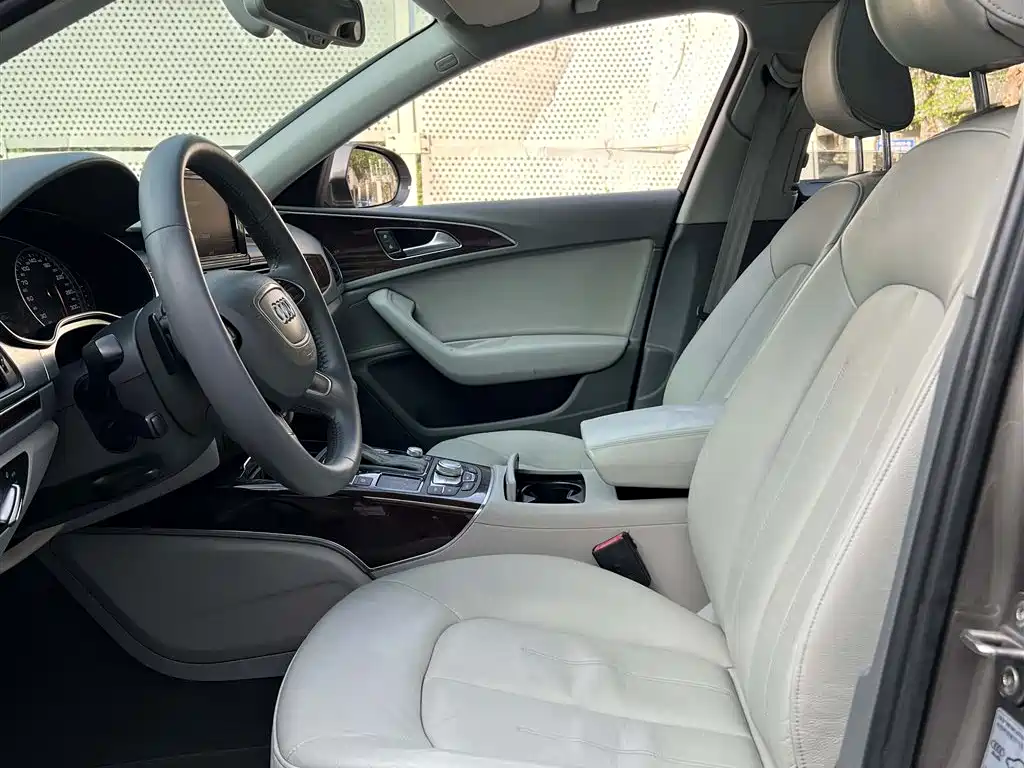 Audi A6L 2014 30 FSI Comfort