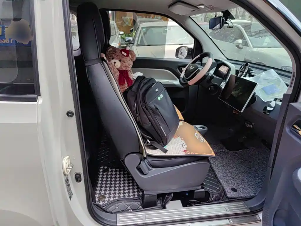 Wuling MINIEV — миниатюра 25