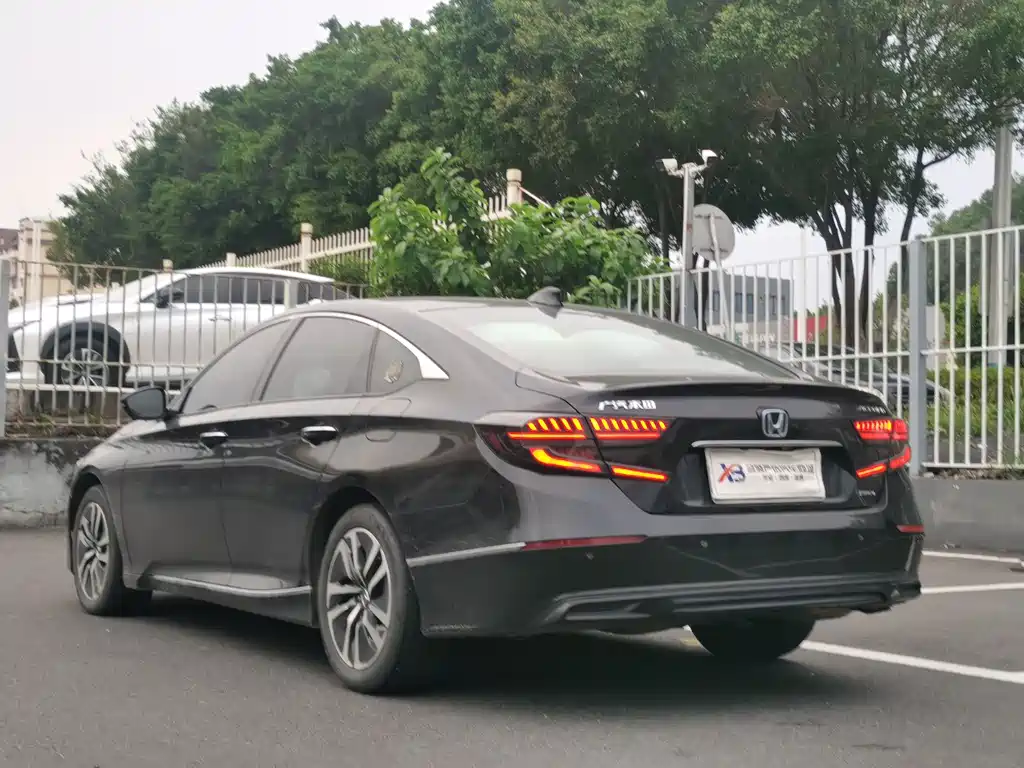 Honda Accord — миниатюра 5