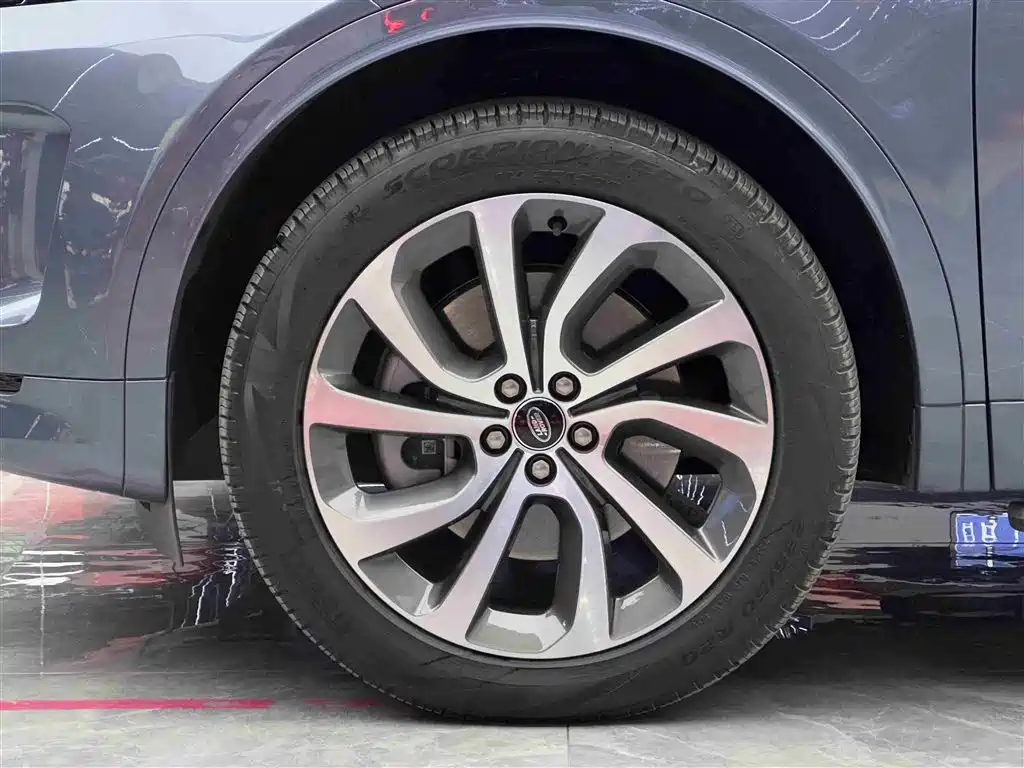 LAND ROVER DISCOVER SPORTS