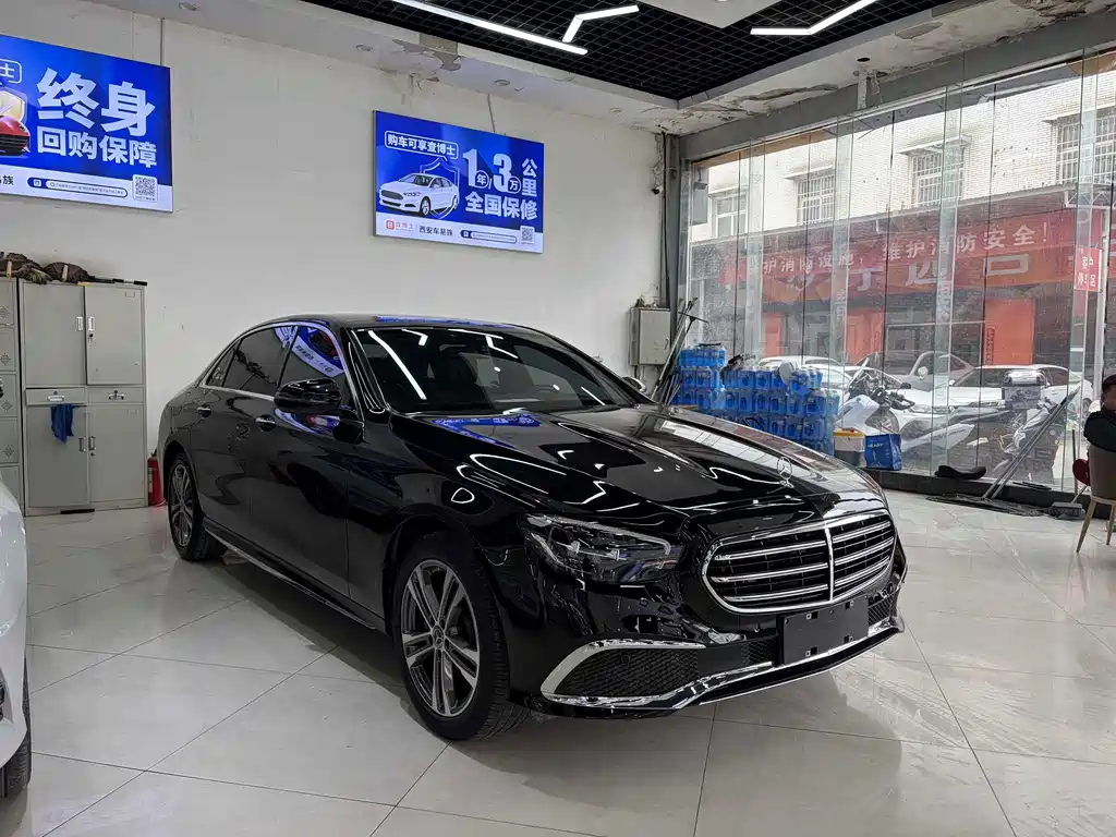 Mercedes-Benz E-Class — миниатюра 2
