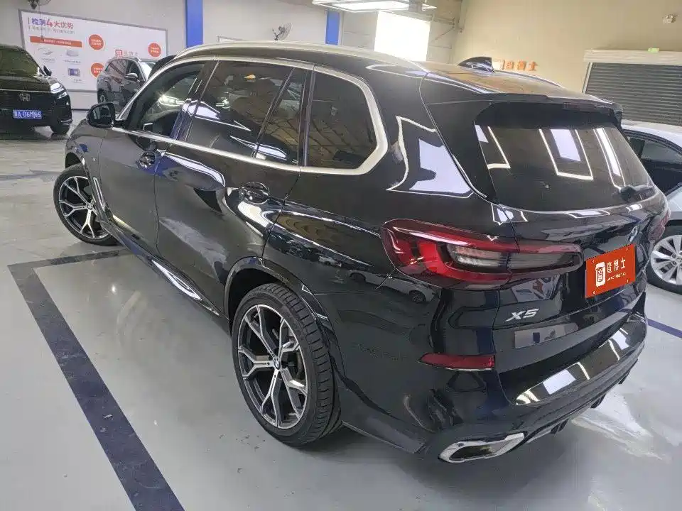 BMW X5 — миниатюра 7