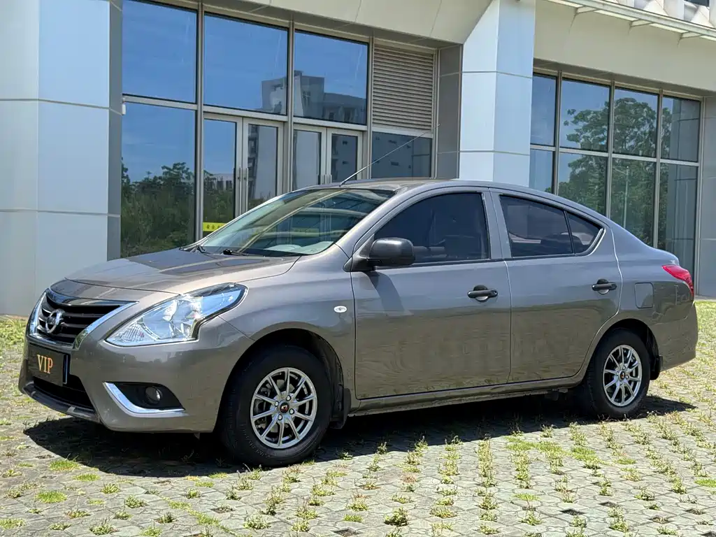 Nissan Sunny 2016