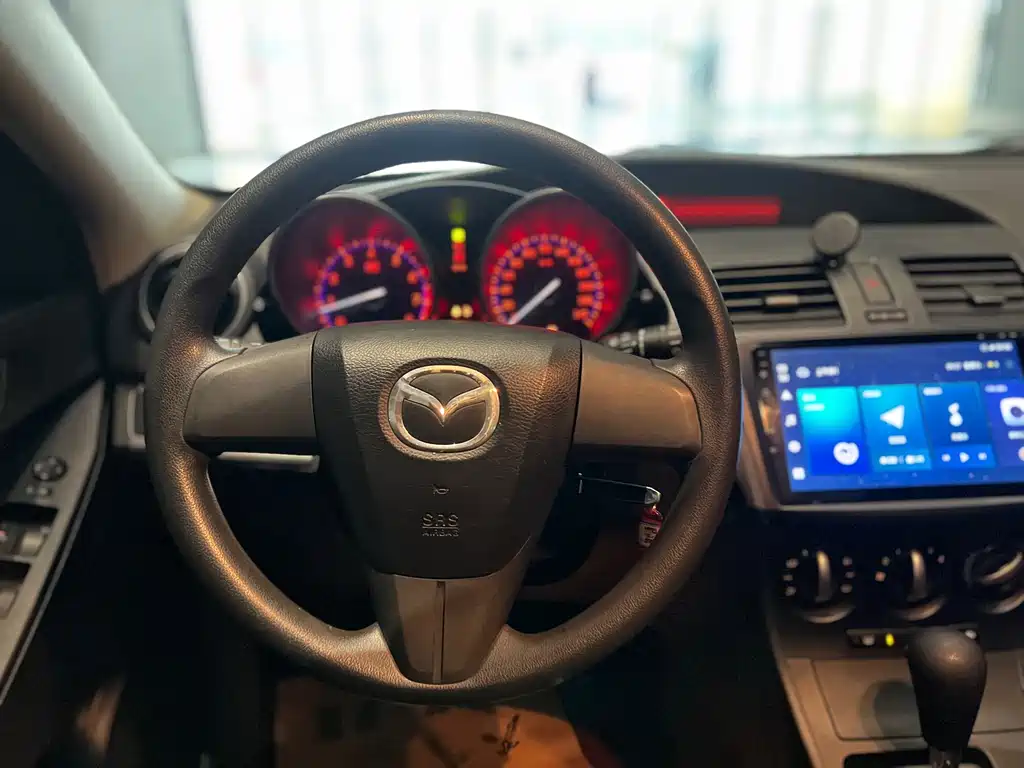 Mazda 3 Xingcheng — миниатюра 11
