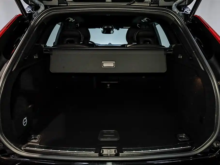 Volvo XC60 2024 T8