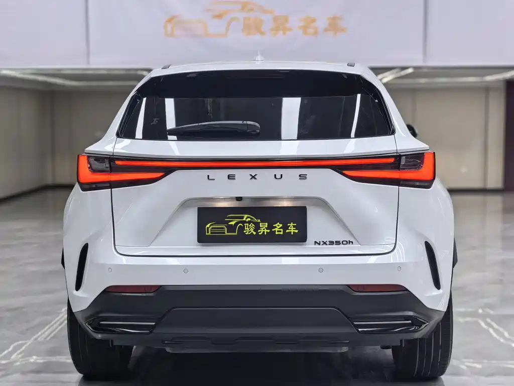 Lexus NX — миниатюра 5