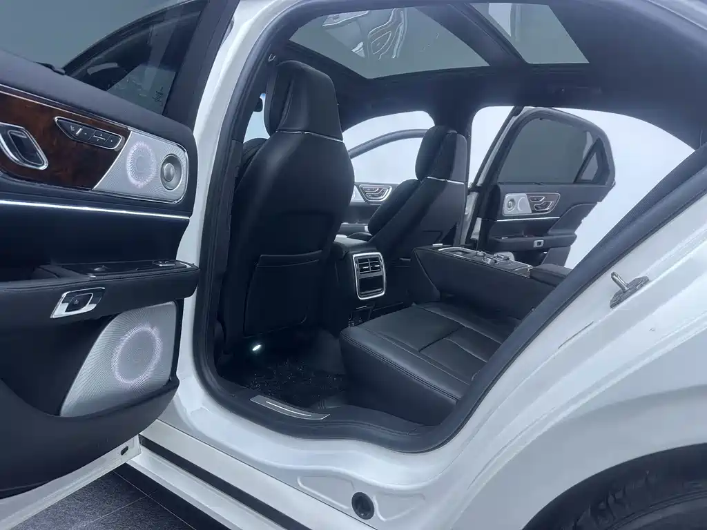 Lincoln Continental — миниатюра 18