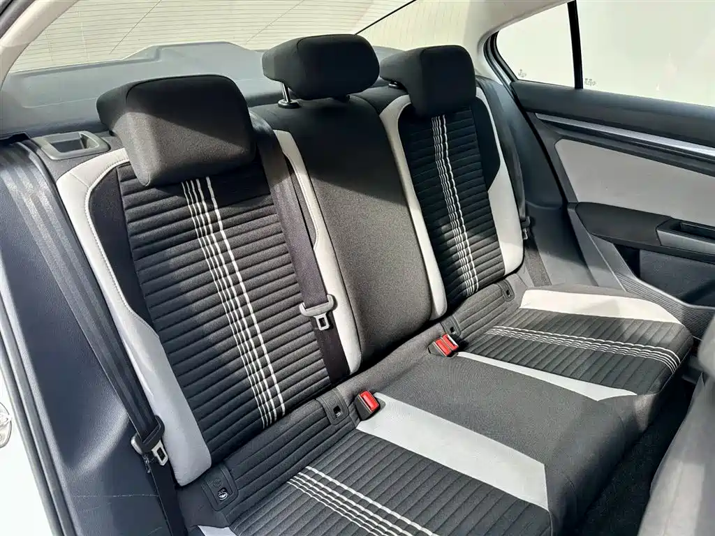 Volkswagen Bora 2023 200TSI DSG