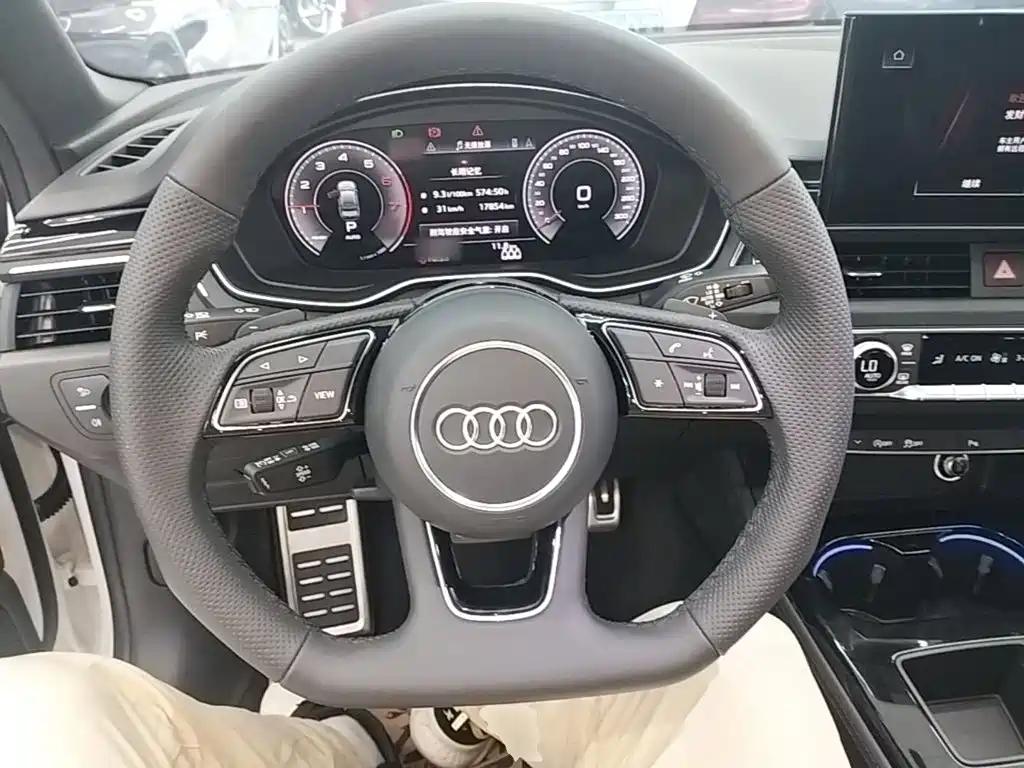 Audi A4L — миниатюра 11