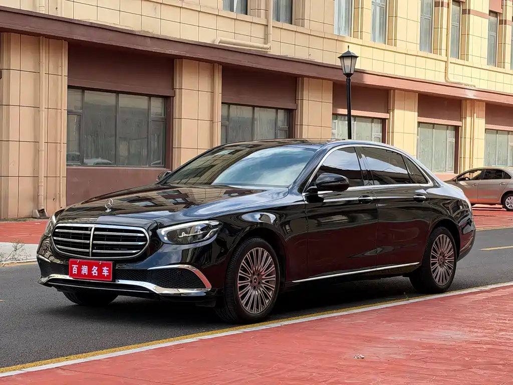 Mercedes-Benz E-Class — миниатюра 3