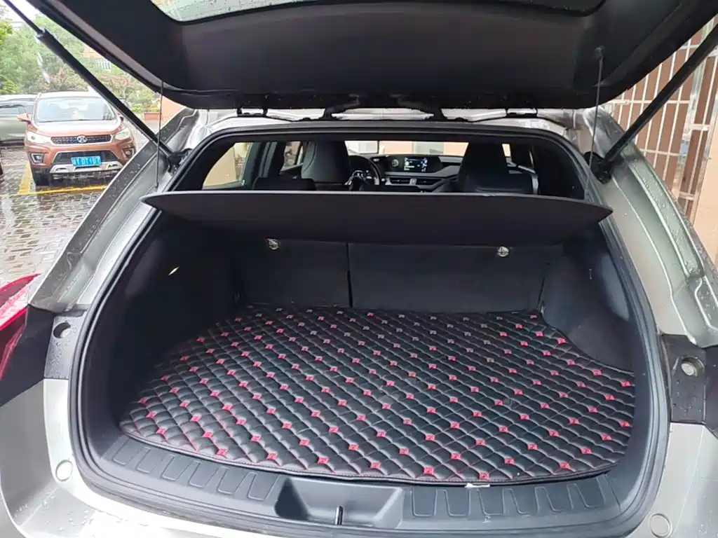 Lexus UX — миниатюра 19