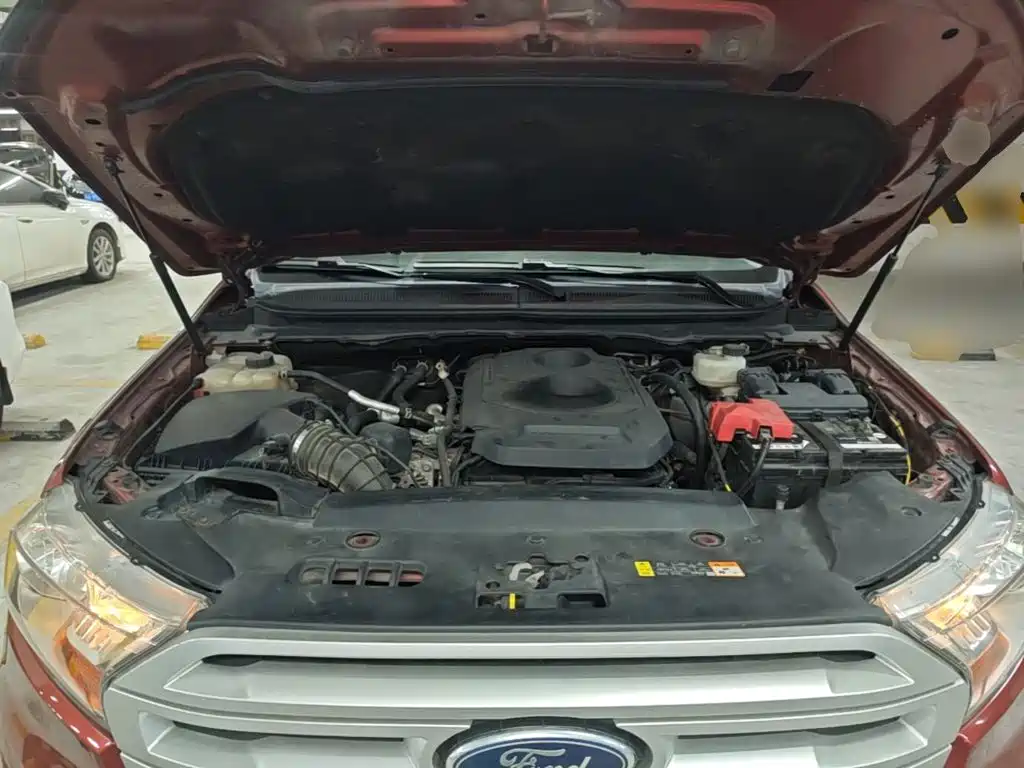 Ford Everest — миниатюра 20