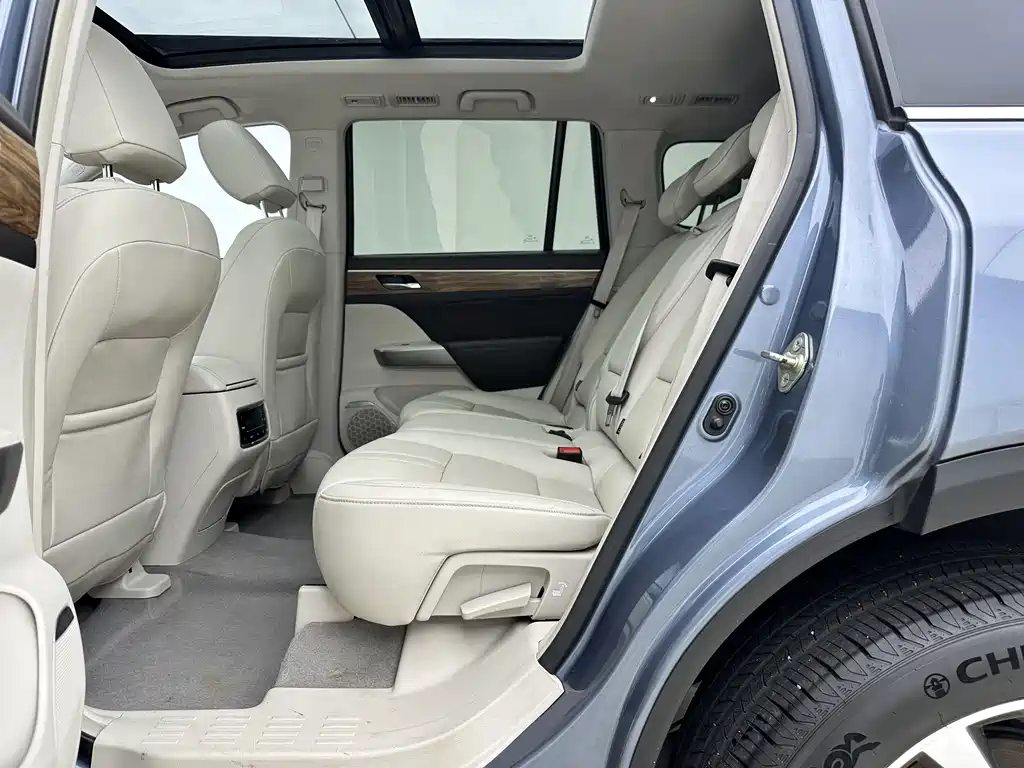 GAC GS8 2017 320T Luxury Smart Connect （ мест）