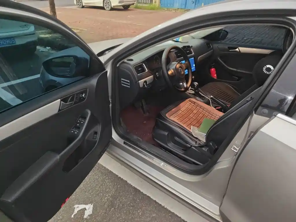 Volkswagen Sagitar — миниатюра 12