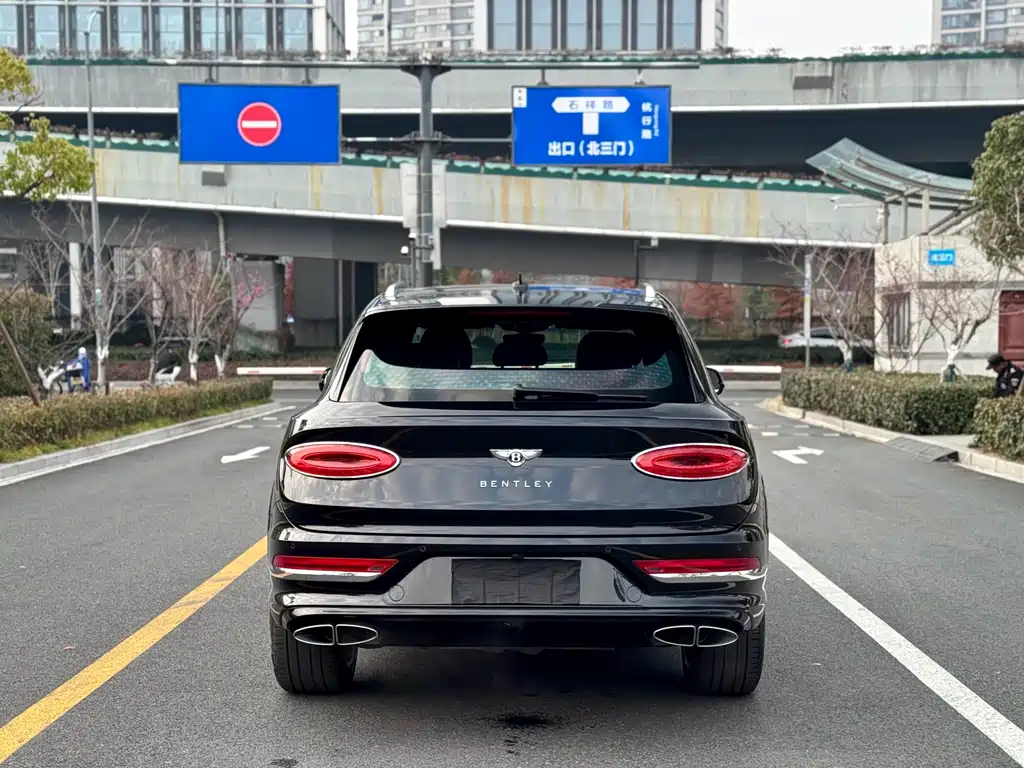 Bentley Bentayga 2021 4.0T V8