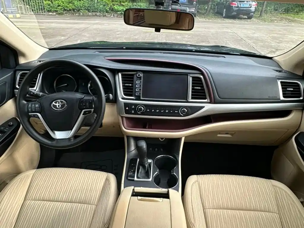 Toyota Highlander — миниатюра 4