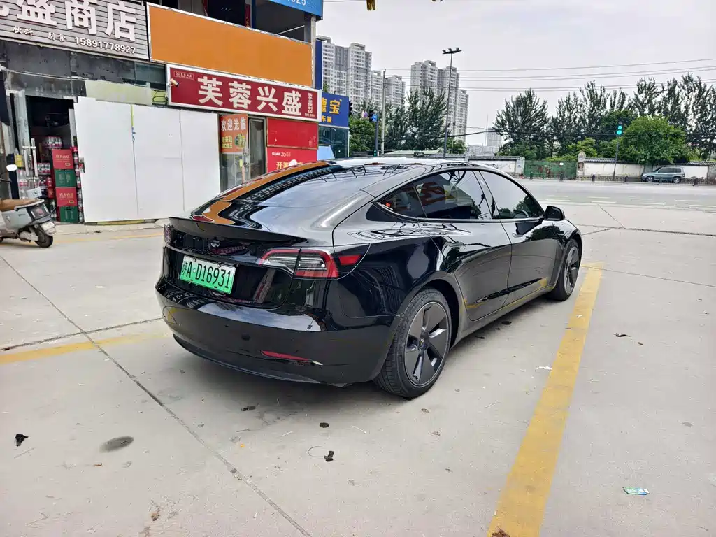 Tesla Model 3 — миниатюра 14