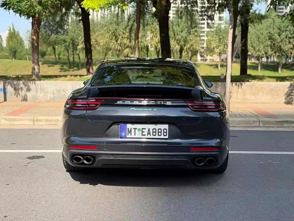 Porsche Panamera Hybrid — миниатюра 8